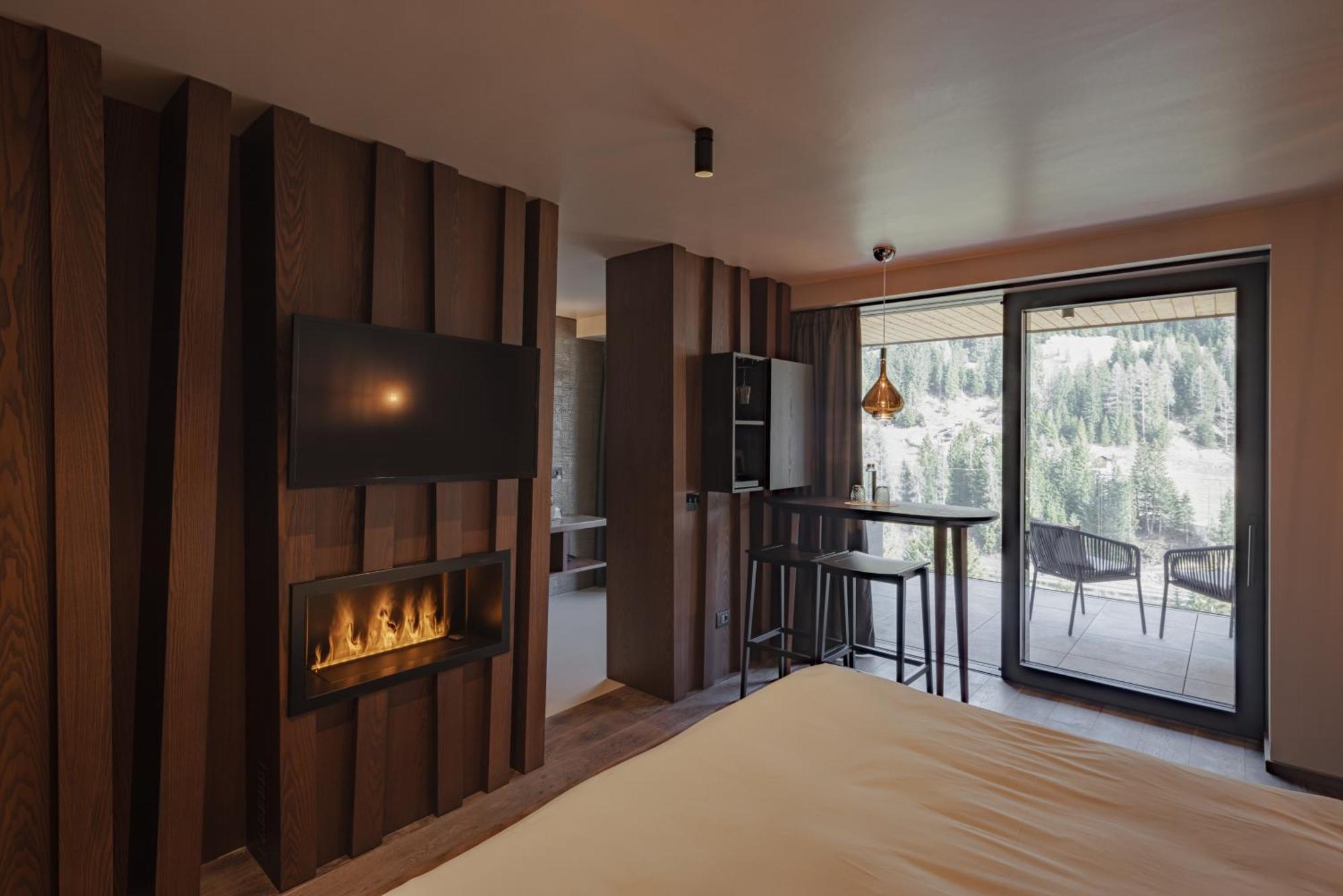 Latemar - Hotel Suites Spa Soraga Bagian luar foto