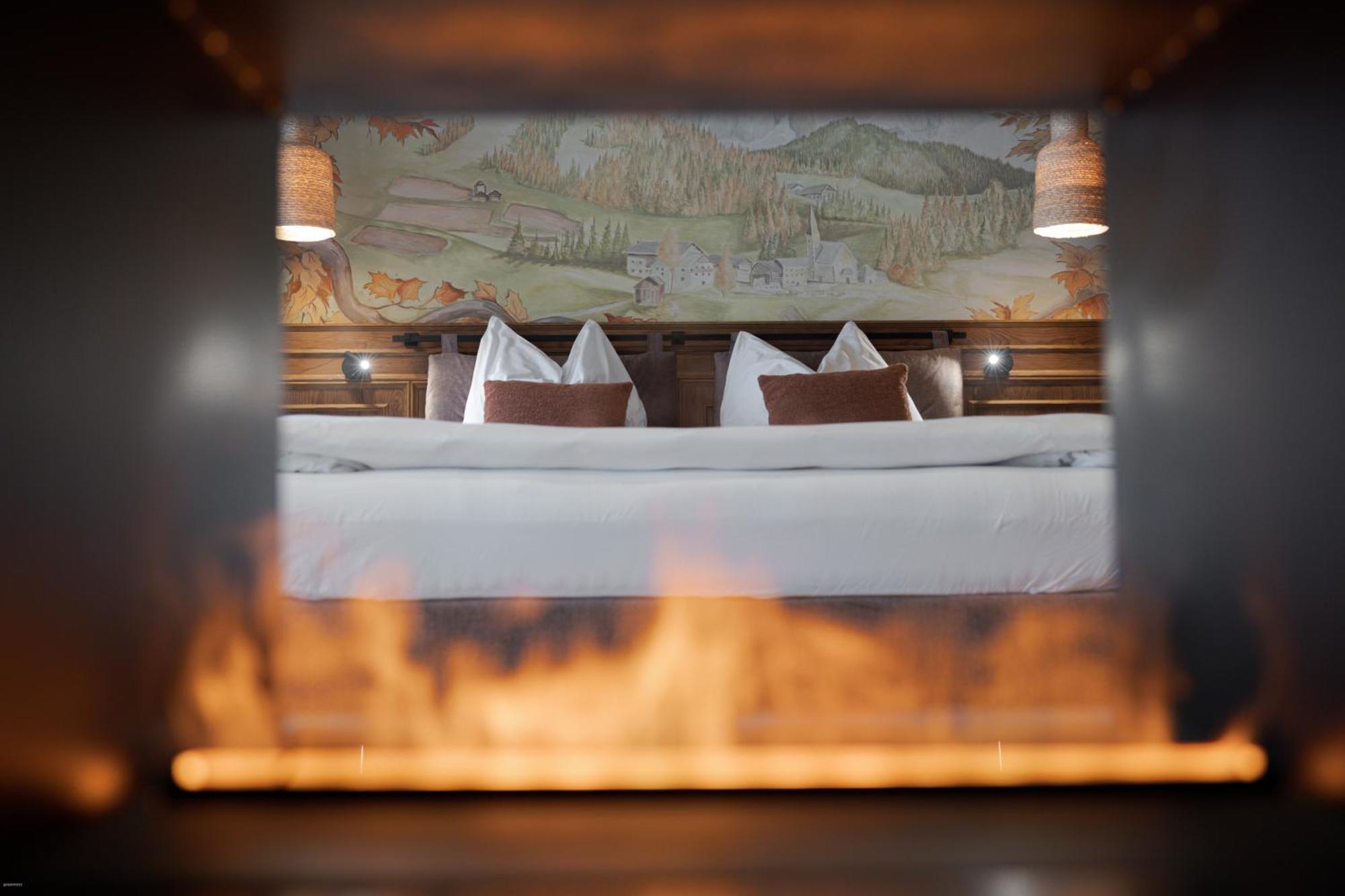 Latemar - Hotel Suites Spa Soraga Bagian luar foto