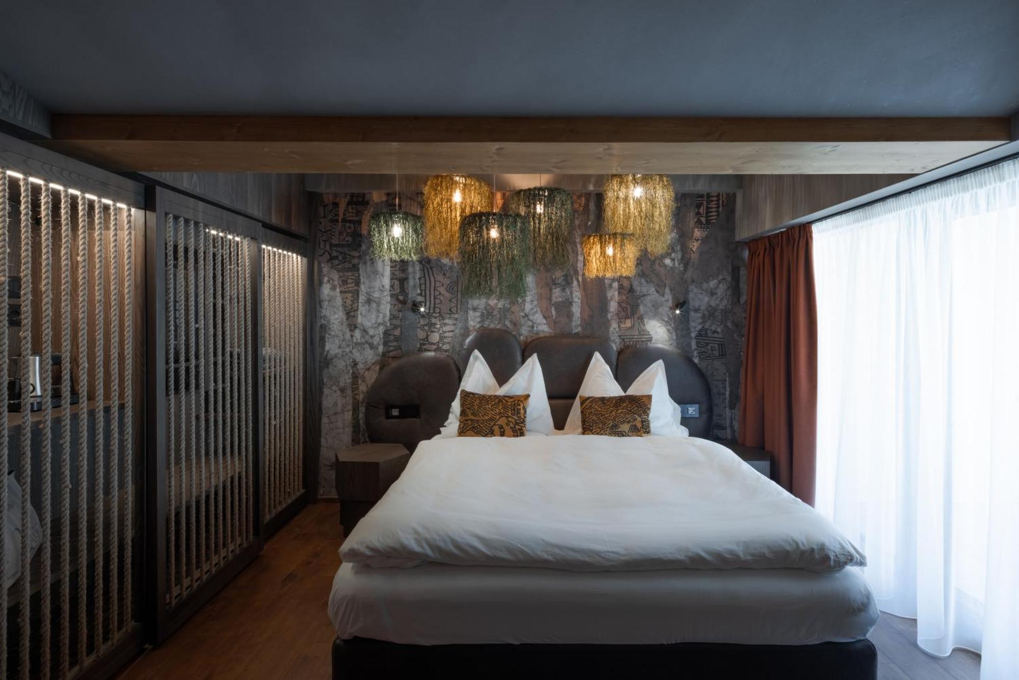 Latemar - Hotel Suites Spa Soraga Bagian luar foto
