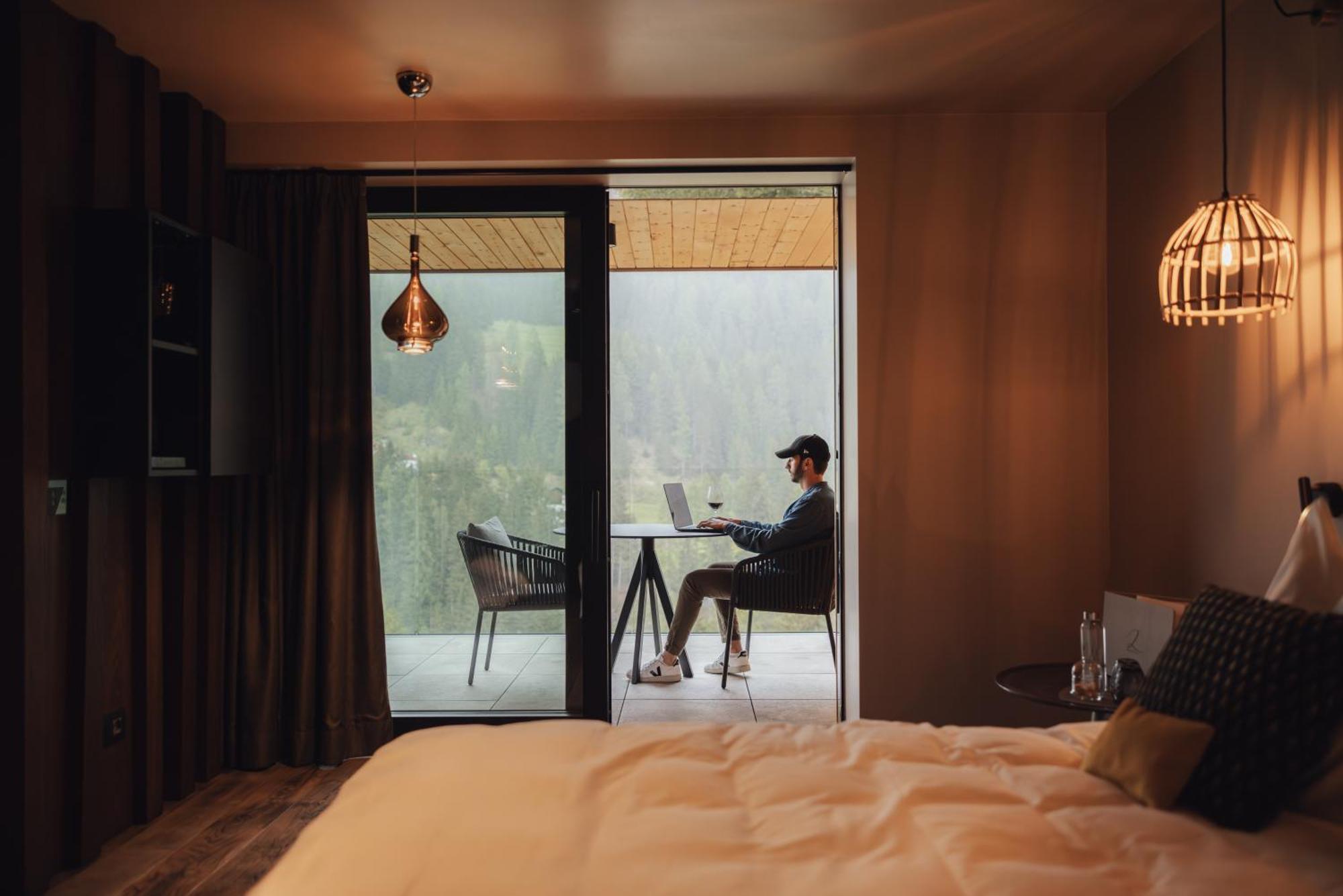 Latemar - Hotel Suites Spa Soraga Bagian luar foto